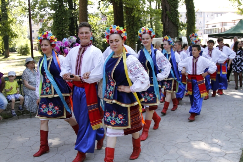 Festivalul Etniilor Portul Popular Al Minoritatilor Etnice Din Banat